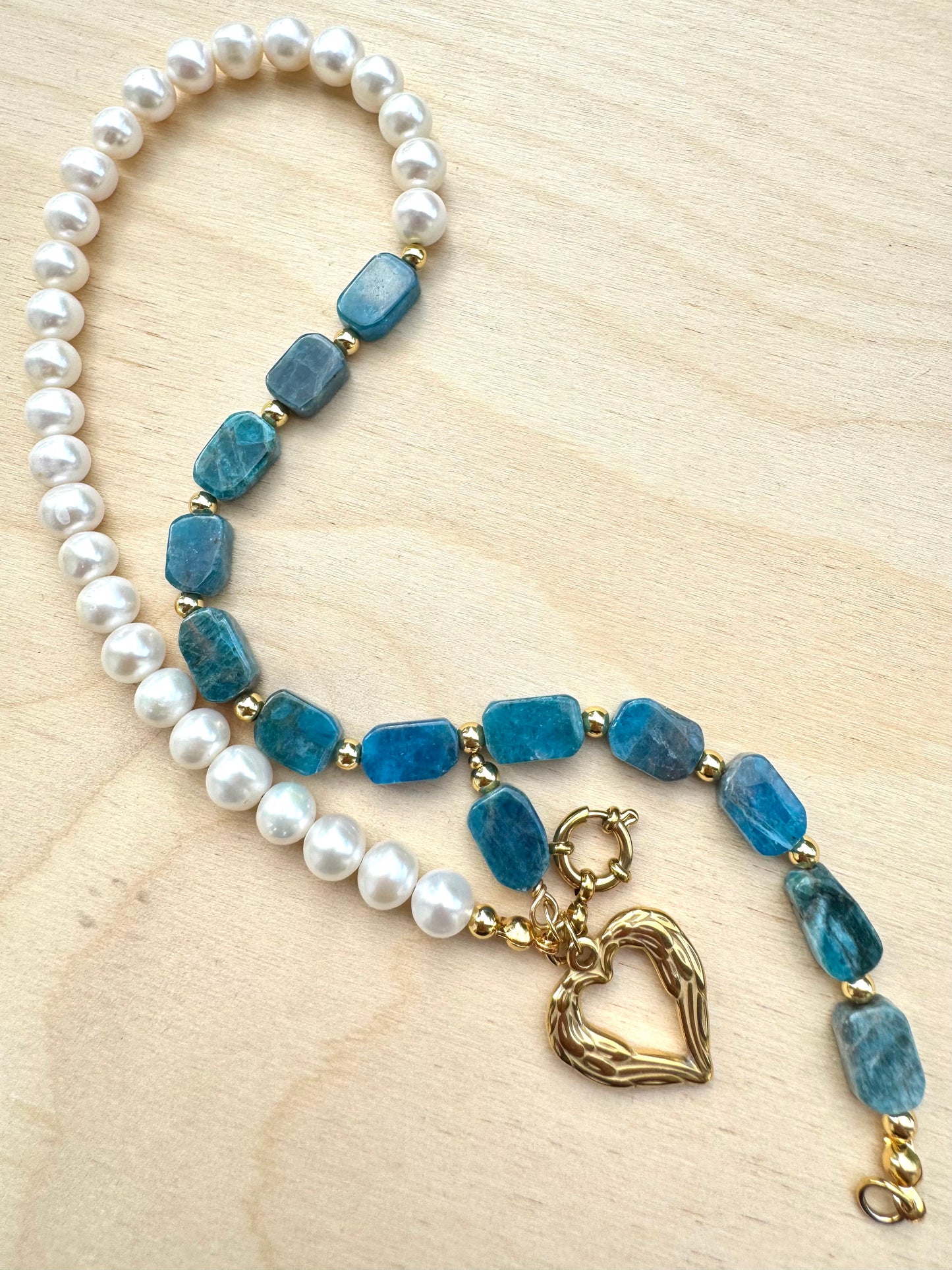 Sea & Sky Harmony – Pearl and Apatite Gem Necklace